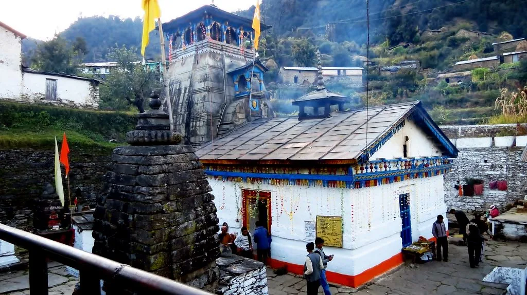 Triyuginarayan Temple Trek