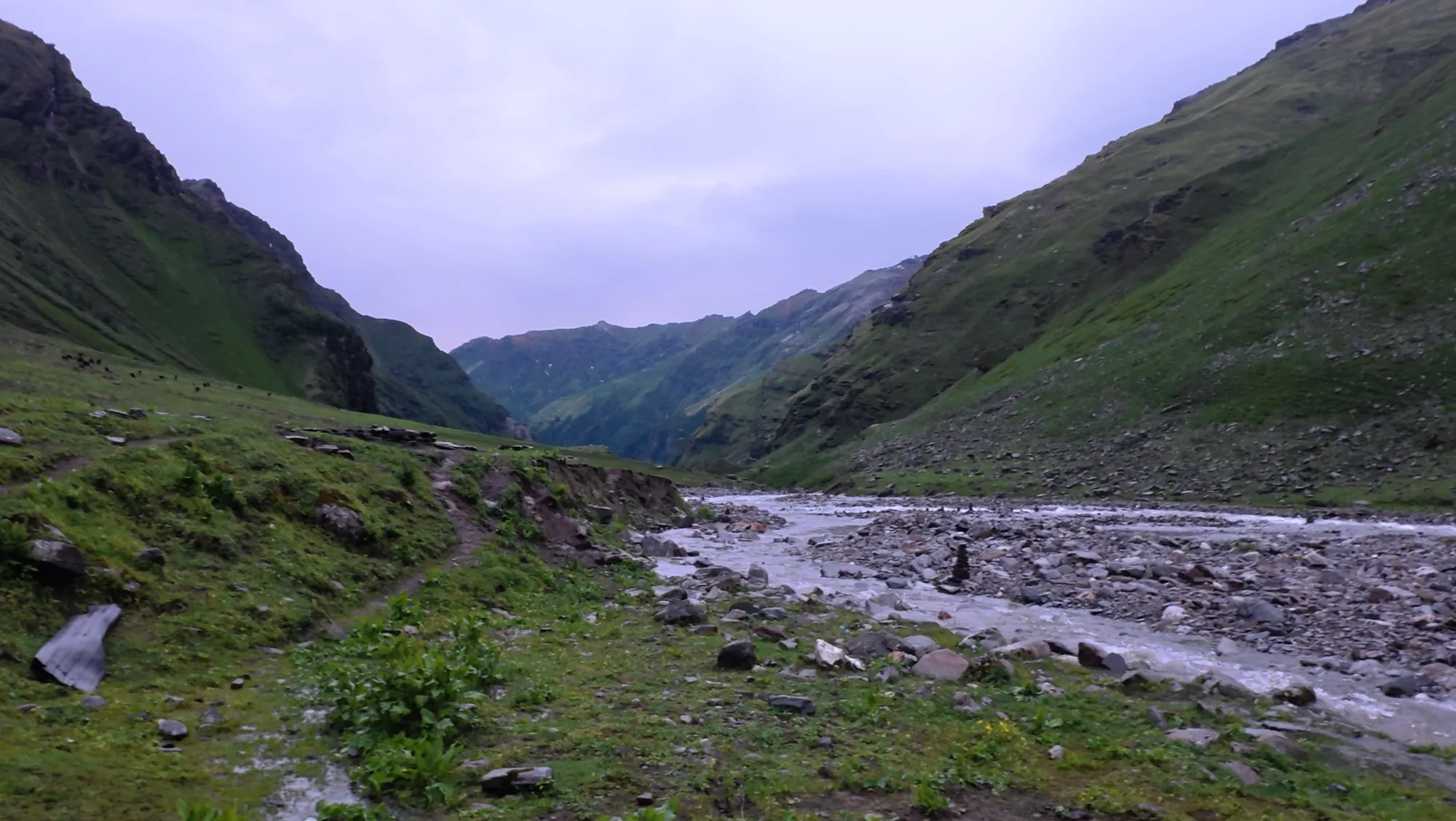 rupin pass trek for witnessing milky way