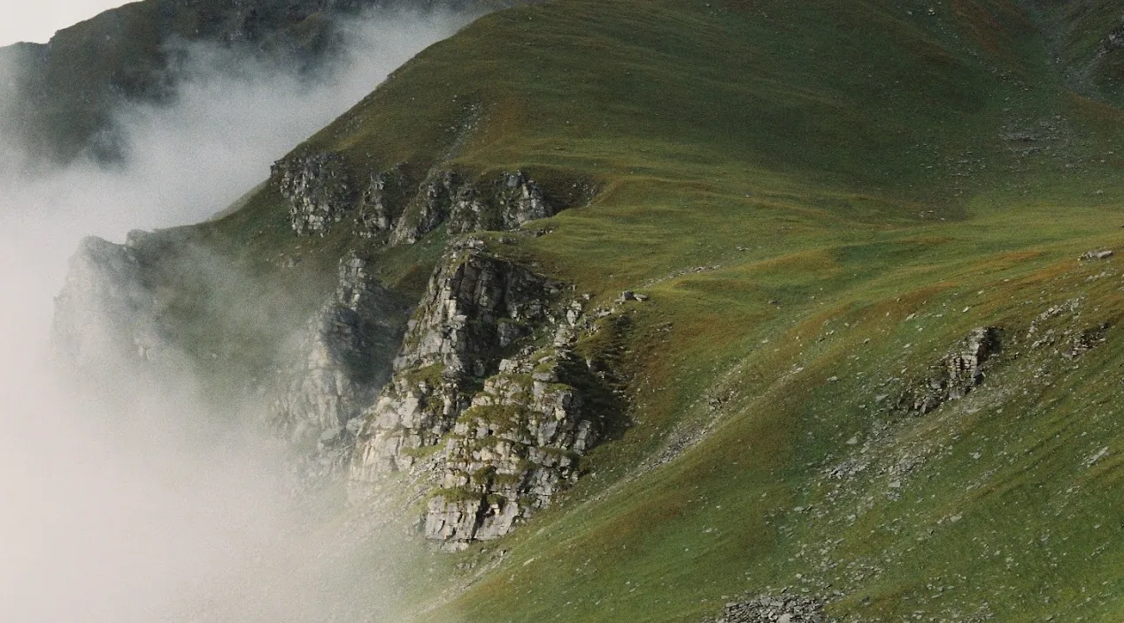 phulara ridge trek in autumn