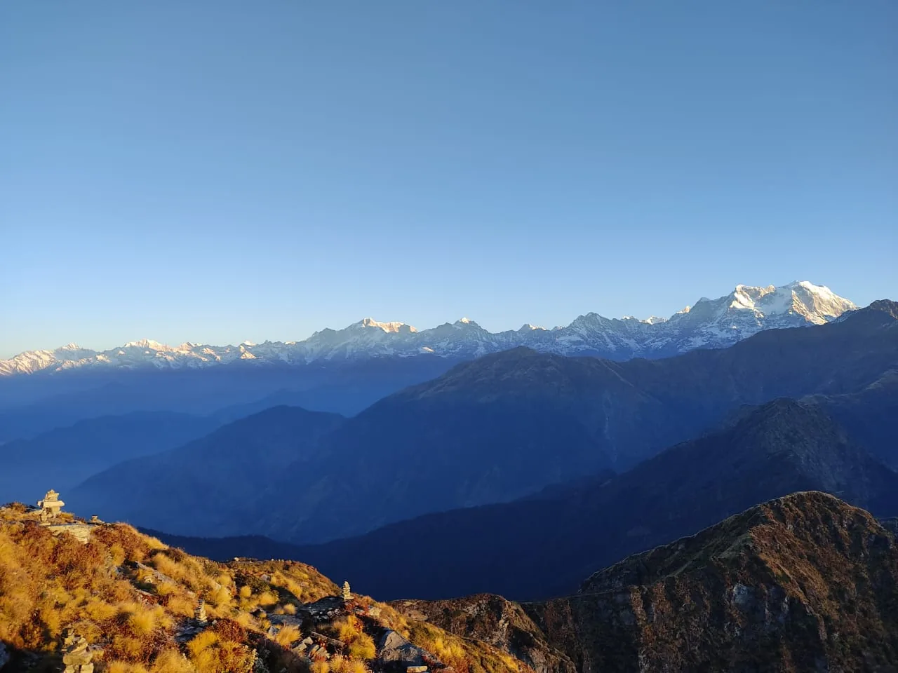 chopta chandrashila trek in autumn