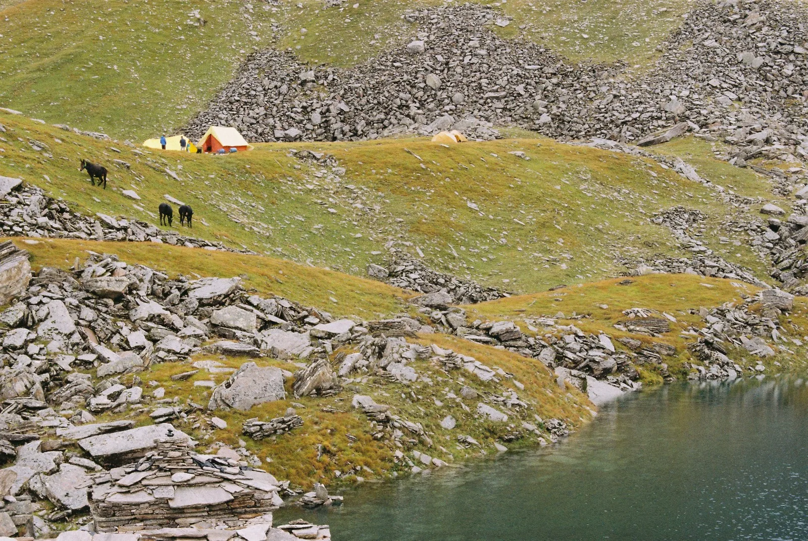 fachu kandi pass trek in autumn