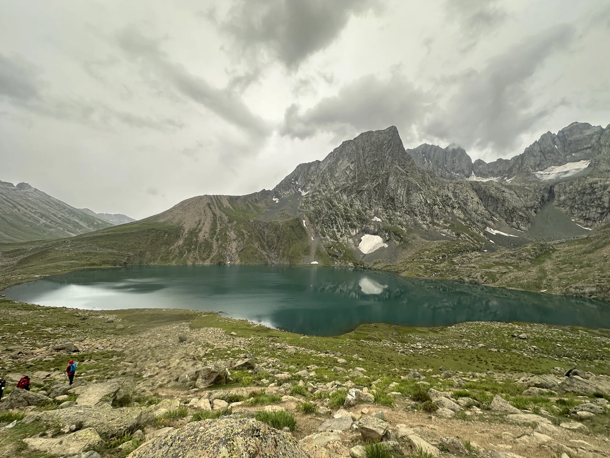 kashmir great lakes trek