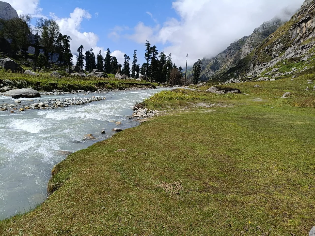 How To Choose Your First Himalayan Trek | Beginner’s Complete Guide