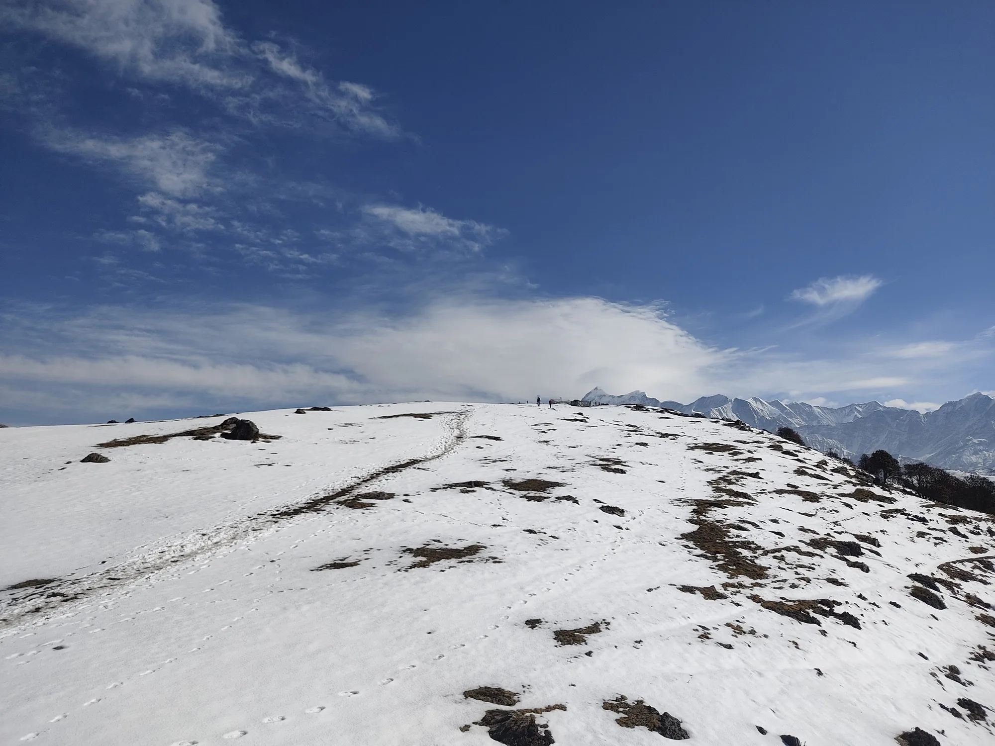 brahmatal trek in winter